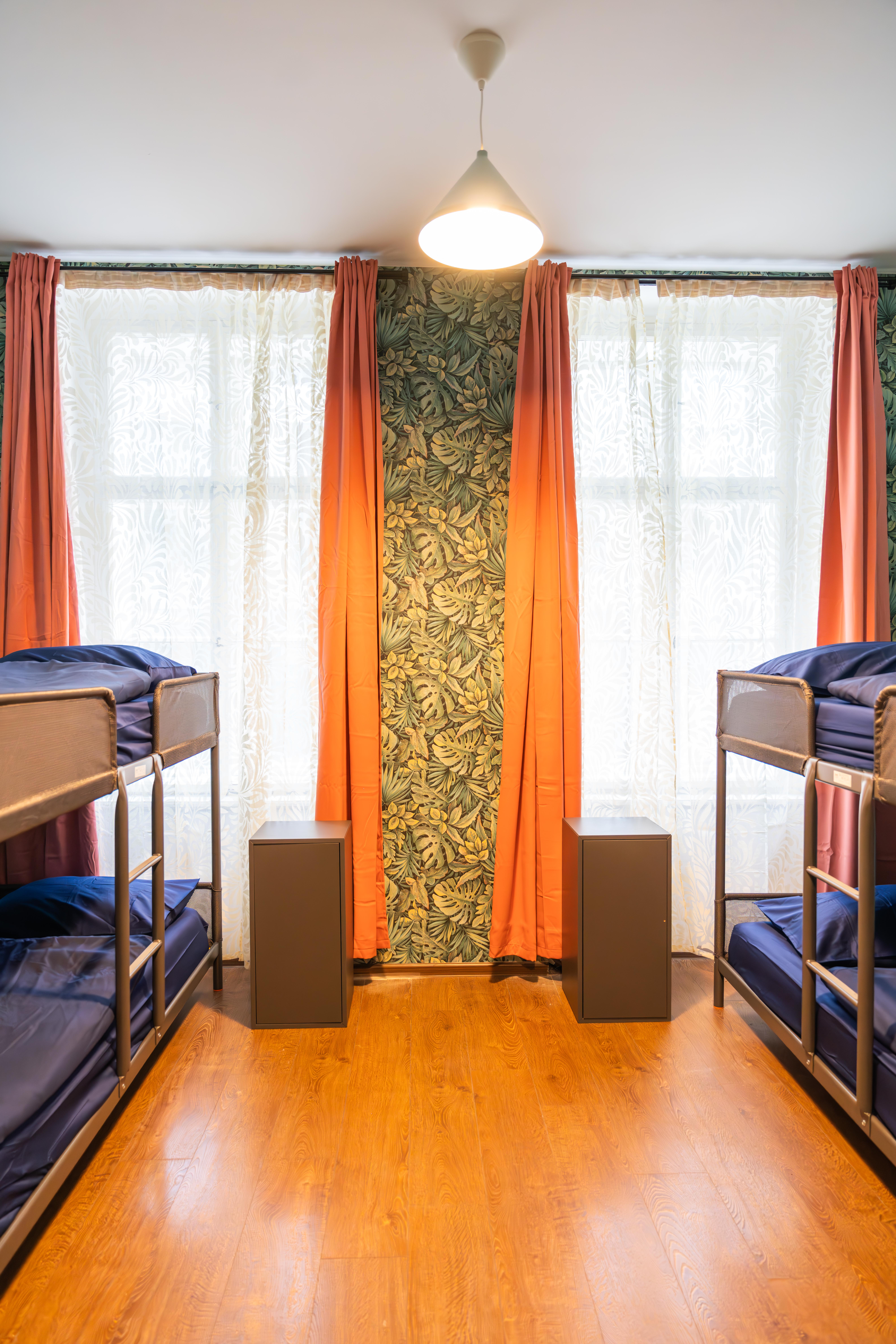 8-bed dorm